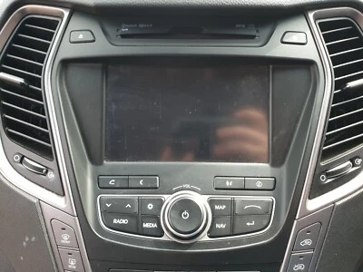 Hyundai Santa Fe MK3 Stereo Sat Nav Head Unit Display 96560 2W2004X 2012 - 2018 - Image 1 of 4