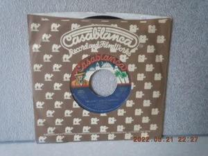 SANTOS,LARRY 7"vinyl...WE CAN'T HIDE ANYMORE/CAN'T GET YOU OFF...VG...'75 - Picture 1 of 2
