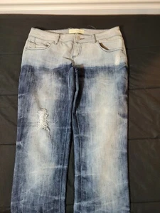 Almost Famous Premium Jeans Womens Size 9 Denim Distressed Preowned 0240 - Picture 1 of 18