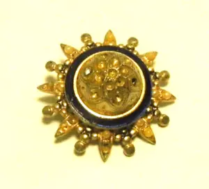 Vtg Coro Gold Tone & Blue Spinning Brooch w/ Stones Missing 1 1/2" Diameter - Picture 1 of 2