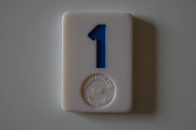 PLAQUE NUMEROTEE / JETON BLEU du jeu RUMMIKUB CHIFFRES Deluxe ( au détail ) - Photo 1/4
