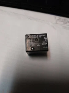 T7CS1D-12 Leistungsrelais 12A 240VAC 4 Pins wie JZC-22F-1H-12VDC - Bild 1 von 3