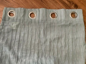 Set of 2 Bed Bath & Beyond Green Sheer Grommet Curtain Panels 50" x 95" - Picture 1 of 8