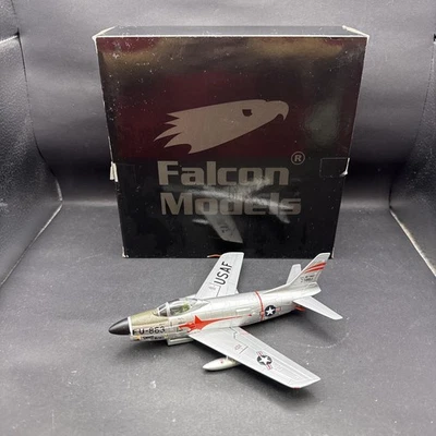 猎鹰型号 1/72 FA723008 F-86D 剑狗 美国空军 第 97 FIS "Dennis the Menace" A3 — 第 1/4 张图片