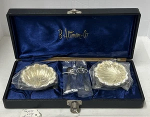B. ALTMAN & CO. BODEGAS DE SAL CON CÁSCARA DE PLATA Y VIDRIO CON PATAS DE PESCADO - Imagen 1 de 16