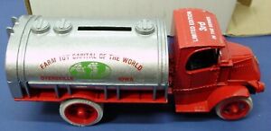 ERTL – 1926 Mack Bull Dog Tanker Truck Bank – Farm Toy Capital of the World