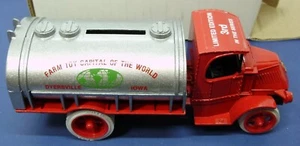 ERTL – 1926 Mack Bull Dog Tanker Truck Bank – Farm Toy Capital of the World - Picture 1 of 11