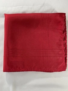 Red silk pocket square - hand-rolled edges - Picture 1 of 3