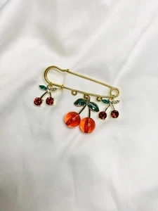 Red Cherry Brooch Safety Pin Fruit Brooch Gold Color Rhinestone New Gift - Picture 1 of 3