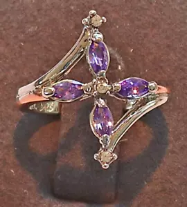 Anillo de plata 925 con diseño de cruz/estrella en cristales morados. Talla 6 - Imagen 1 de 3