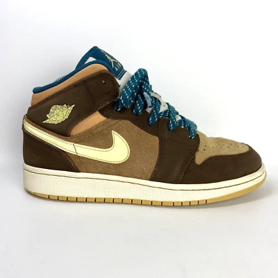 Zapatilla deportiva retro Nike Jordan 1 Mid Cacao Wow marrón DZ6335-200 talla 7Y para mujer 8,5 Foto 1 de 4