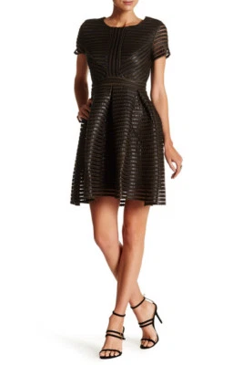 Romeo & Juliet Couture 短袖 Organza 编织连衣裙 Olive M 中号 — 第 1/2 张图片