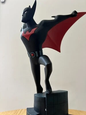 Batman Beyond Maquette by Warner Bros. Studio with COA #1603 of 2500 - Image 1 of 4