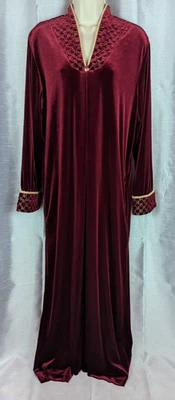 ADONNA Borgoña/Dorado Bata Larga Terciopelo 1/2 Cremallera Frontal Bordado Cordón Borde MED Foto 1 de 4