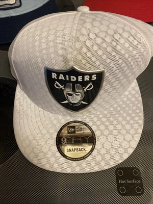 NUEVO SIN ETIQUETAS New Era 9Fifty Raiders Gorra Oficial Lateral Sombrero Snapback Estilo Raro Foto 1 de 4