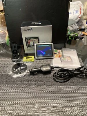 GARMIN NUVI 1100 GPS ULTRA THIN NAVIGATOR  works perfect only used a few times - Image 1 of 4