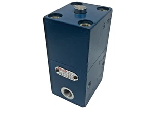 REXROTH  3710300000 3/2-Way Pneumatic Directional Valve 30 bar 371 030 000 0 - Picture 1 of 7