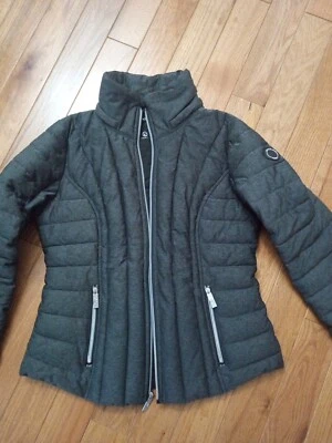 Chaqueta acolchada Nautica Performance para mujer resistente al agua gris cómoda talla M Foto 1 de 4