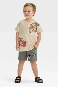 Juego de 2 camisas y pantalones cortos Disney Pixar Cars talla 5T niños pequeños McQueen Mater - Imagen 1 de 5