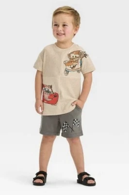 Juego de 2 camisas y pantalones cortos Disney Pixar Cars talla 5T niños pequeños McQueen Mater Foto 1 de 4