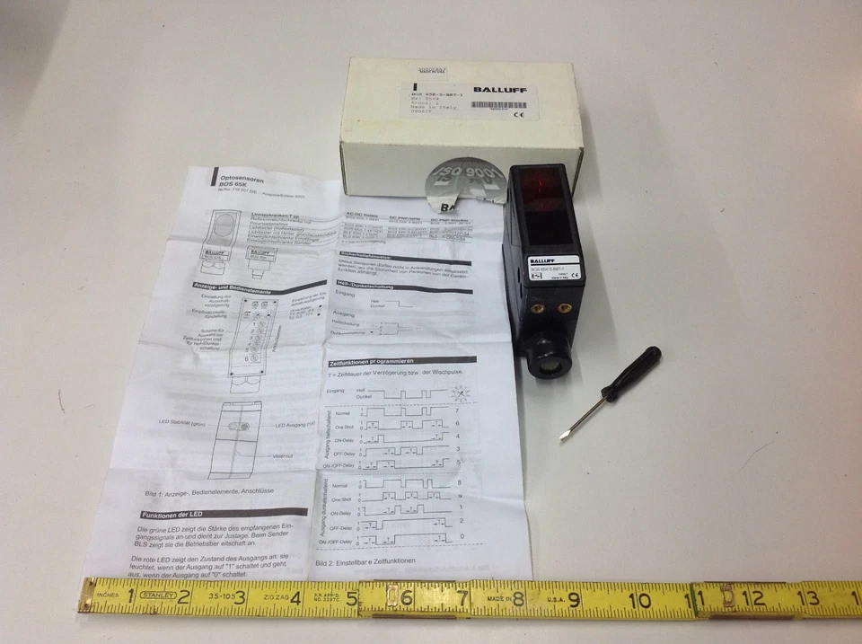 Balluff BOS 65K-5-B8T-1 Multi-Voltage Photoelectric Sensor. NEW IN BOX - Image 1 of 4