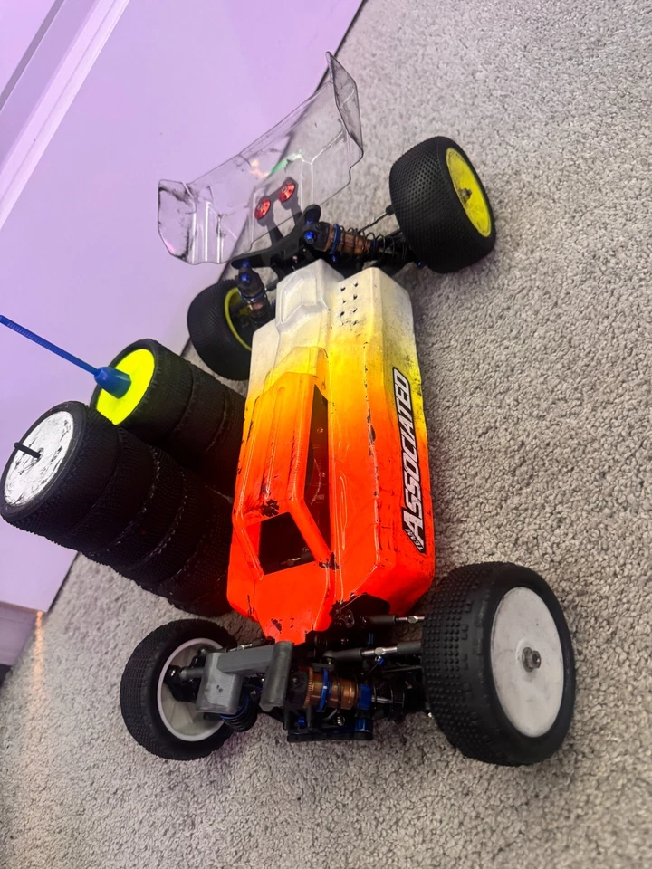 Kit de rolos para buggy Team Associated RC10B74.1 - Imagem 1 de 4