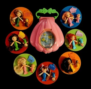 RIESIGES VINTAGE KONVOLUT !!! KENNER SEA WEES MEERJUNGFRAU PUPPEN BABY KÄMME SCHWÄMME MUSCHELKOFFER 1979 - Bild 1 von 24