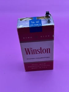 DIFÍCIL DE ENCONTRAR RARO DE COLECCIÓN WINSTON AM NOVEDAD TRANSISTOR RADIO FIGURA PAQUETE DE CIGARRILLOS - Imagen 1 de 10