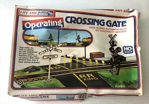 VTG Life Like Crossing Gate Kit #8209 - broken arm - Picture 1 of 4