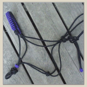 black & purple - NATURAL HORSE TRAINING - Paracord Braided Nasenriemen ARTISAN - Bild 1 von 1