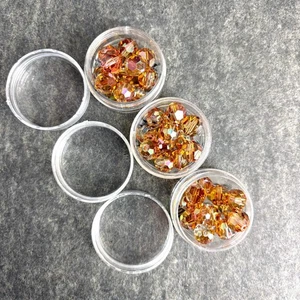 36 10mm runde Kristallperlen - vermutlich Swarovski - Kristall Kupfer - Destash Lot - Bild 1 von 5