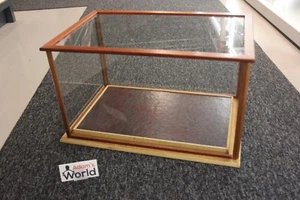 VWW Showcase "Medium" 53 x 35 x 31 cm - Picture 1 of 9