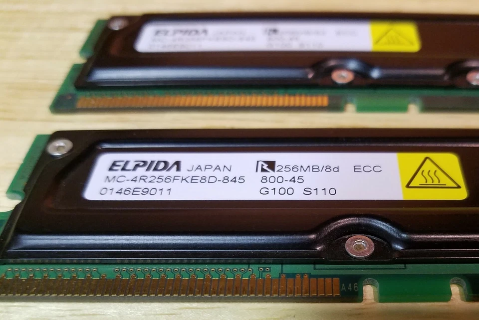 Elpida PC-800 256 MB RIMM 800 MHz RDRAM (Rambus DRAM) Memory (MC-4R256FKE8D-845) - Image 1 of 4