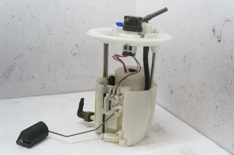 Conjunto de bomba de combustible Mazda CX-9 2011-2014 AWD CA43-13-35X OEM Foto 1 de 4