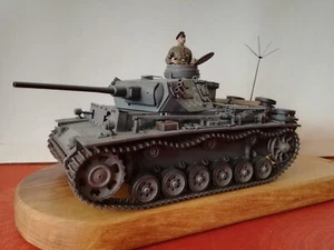 Modellino scala 1/35 da collezione carro armato PANZER III M con figurino - Foto 1 di 8