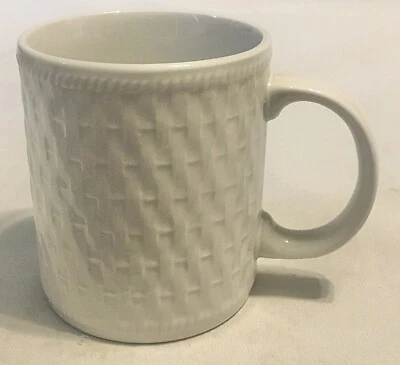 Taza de café de gres tejido de cesta de mimbre blanco Oneida de colección usada en excelente estado descontinuada Foto 1 de 4