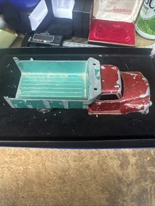Vintage 1950s STRUCTO Pressed Steel Dump Truck 7in Long - Picture 1 of 12