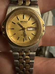 Vintage Seiko 3423-0150 SQ DOS TONOS BATERÍA NUEVA DÍA FECHA - Imagen 1 de 12