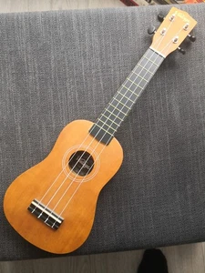 Vintage Ukulele - Picture 1 of 4