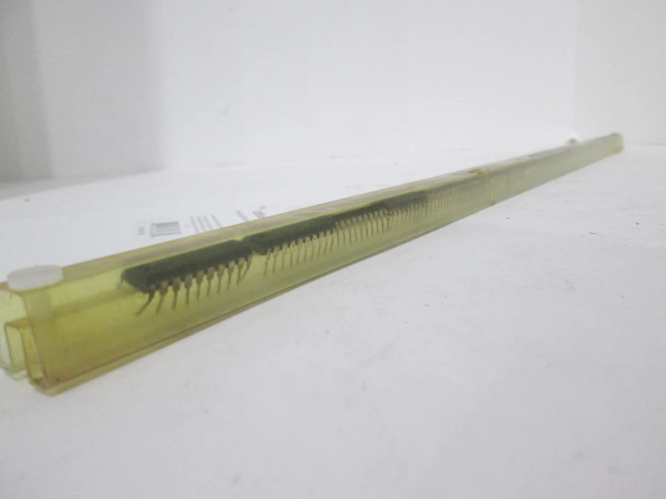 Texas Instruments, SN74LS240N, Integrated Circuit, New, Lot of 22 - Image 1 of 4