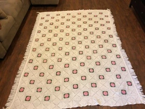  Gehäkelte 3D rosa Rose Blumen Granny Square afghanische Decke 98” x 70” Decke - Bild 1 von 8
