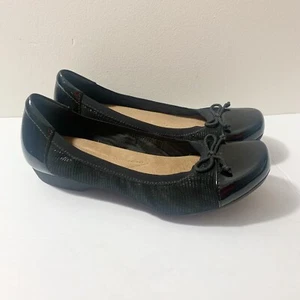 Clarks Candra Glow Ballet Flat Shoe Women's Sz: 6.5M Black Leather Cap Toe Bow - Picture 1 of 11