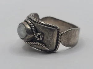 Unique Design Moonstone Size 8 Sterling Silver 6g Ring Statement Piece - Picture 1 of 5