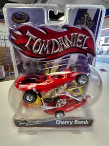 Toy Zone Tom Daniel Cherry Bomb 2 Pack in red - Picture 1 of 4