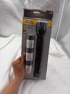 Defiant 500 Lumens LED Aluminum Flashlight Durable Construction Case 18-Hour Run