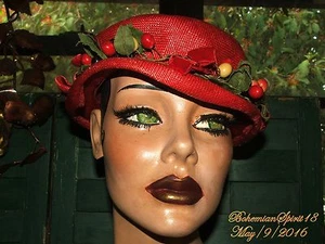 ANTIQUE VINTAGE UNIQUE 1930's RED STRAW WITH FRUIT SZ M GOOD CON HAT  - Picture 1 of 7