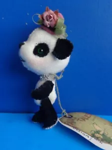 6 ZOLL EICHE PANDA BÄR ENTWORFEN VON INGER MELONE - HANDGEFERTIGT KÜNSTLER ORIGINAL - Bild 1 von 6
