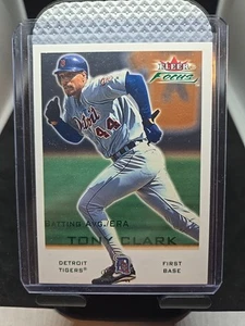 2001 Fleer Focus Tony Clark Green #/274 Detroit Tigers - Picture 1 of 6