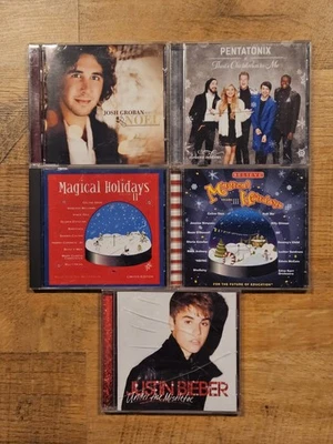5 Christmas CDs JUSTIN BIEBER PENTATONIX JOSH GROBAN MAGICAL HOLIDAYS Foto 1 de 3