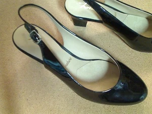 TROTTERS SIGNATURE WOMENS EVENING PUMP OFFICE WORK DRESS SHOES SIZE 8W - 20 - Picture 1 of 3